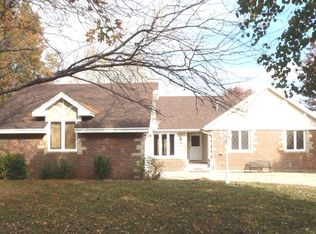 6208 SW 24th Ter, Topeka, KS 66614