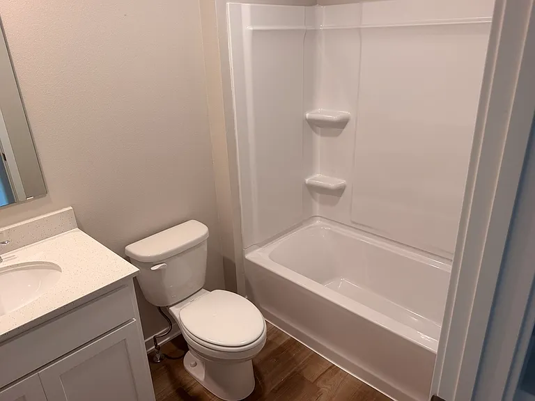 513 Kinley Dr — Photo 7