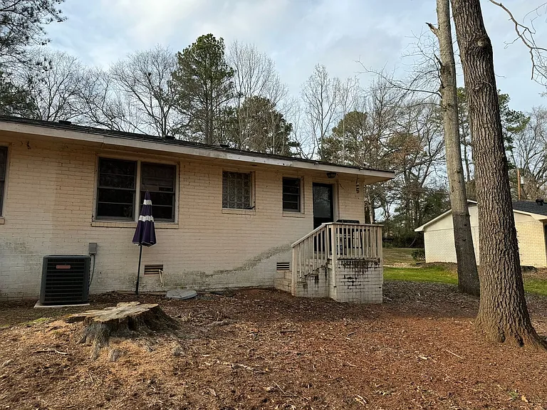 125 Woody Dr #A — Photo 2
