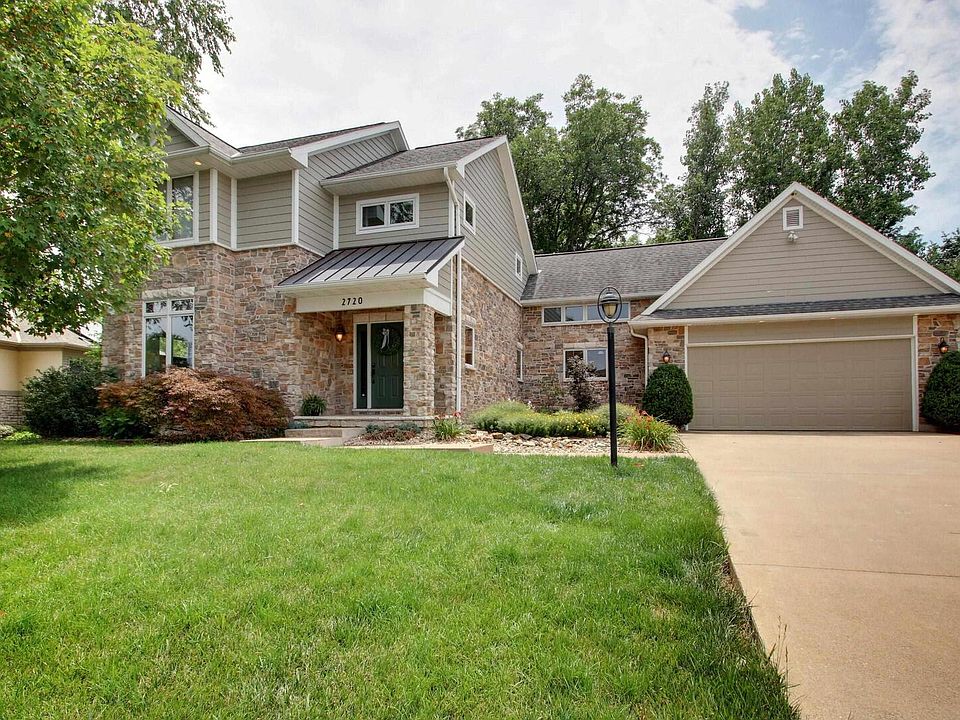 1st image of 2720 Parkwood Dr