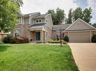 2720 Parkwood Dr, Quincy, IL 62305