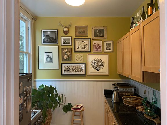 2nd image of 399 Steiner St APT 2