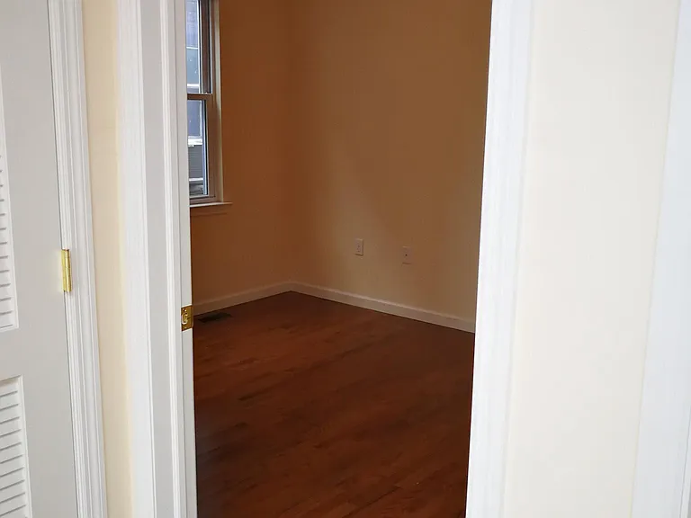 100 Harrison Ave #2R — Photo 11