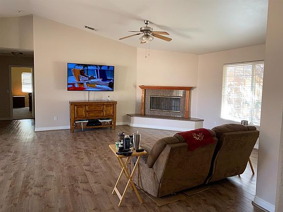 2nd image of 13968 Hudson Ct