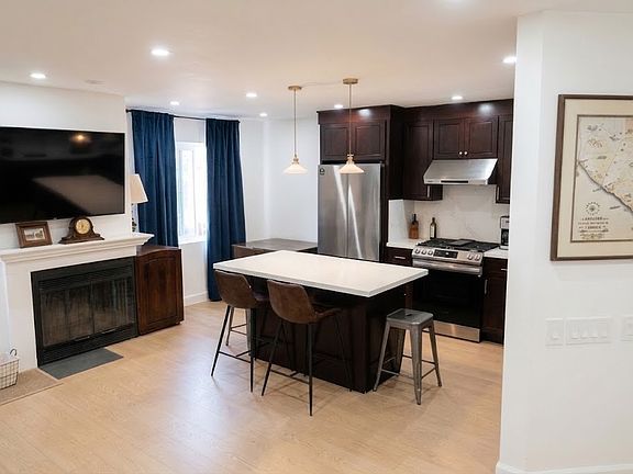 3rd image of 1513 Haven Ln