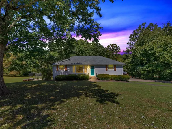 1304 Cheshire Dr, Nashville, TN 37207