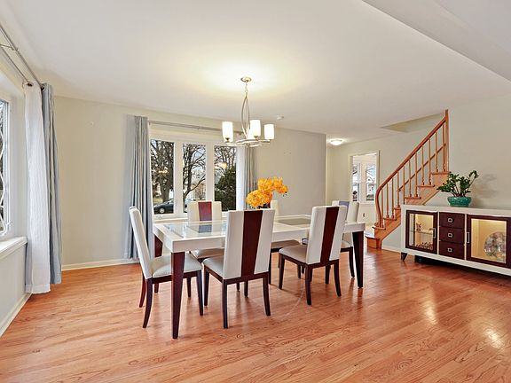 4th image of 104 N Yale Ave