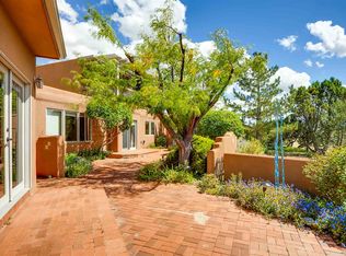 14 Vista Grande Cir, Santa Fe, NM 87508