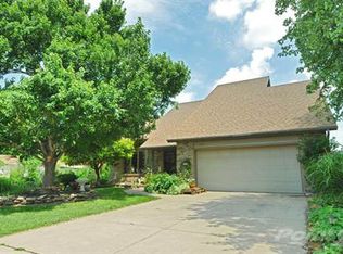 625 W Greenwood St, Springfield, MO 65807