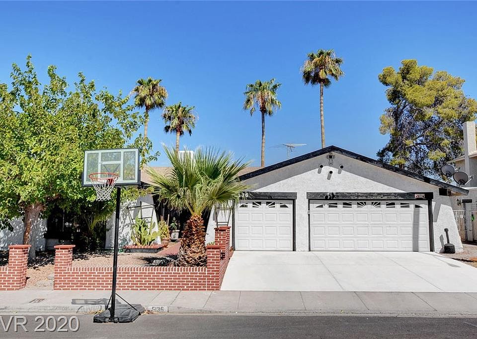1st image of 5136 Avenida Del Luna