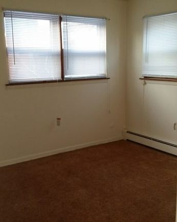 4th image of 8107 S Ingleside Ave