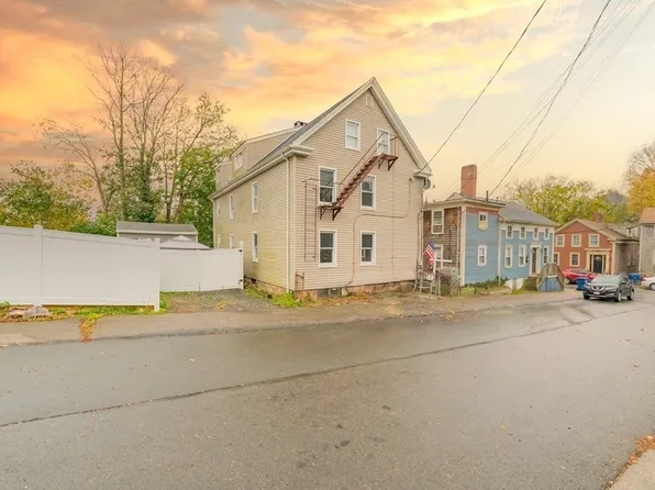 114 S 7th St, New Bedford, MA 02740