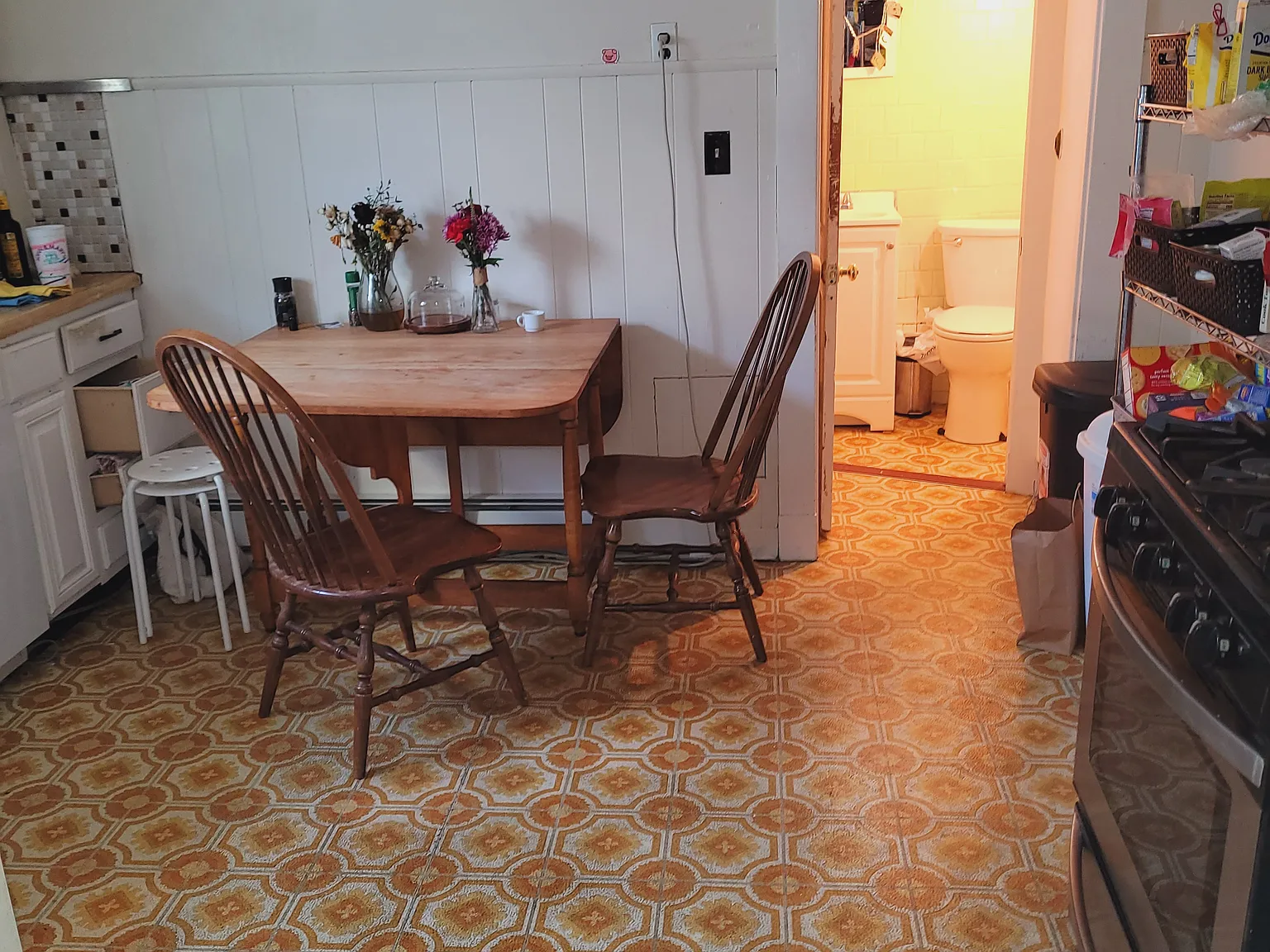 5 bed, 1.5 bath, 1700 sqft, $5,125 — Photo 2