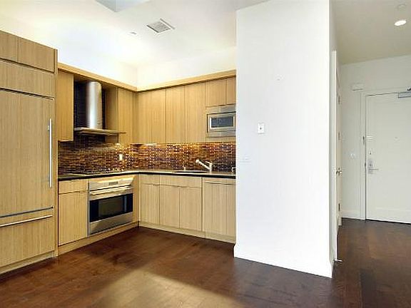 3rd image of 70 Little St W #3A