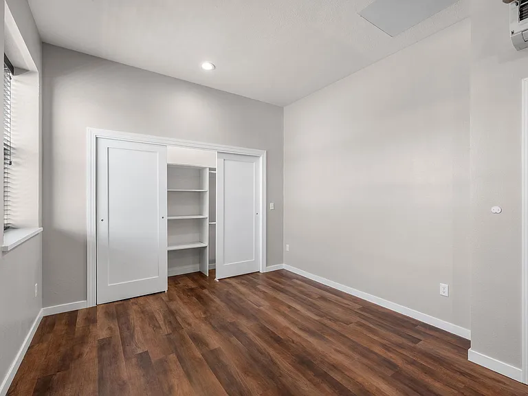 131 S Sherman St — Photo 44