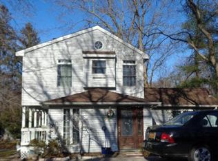 23 Diana Rd, Rocky Point, NY 11778