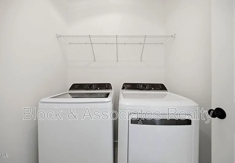 2815-101 Wilcox Pl — Photo 8