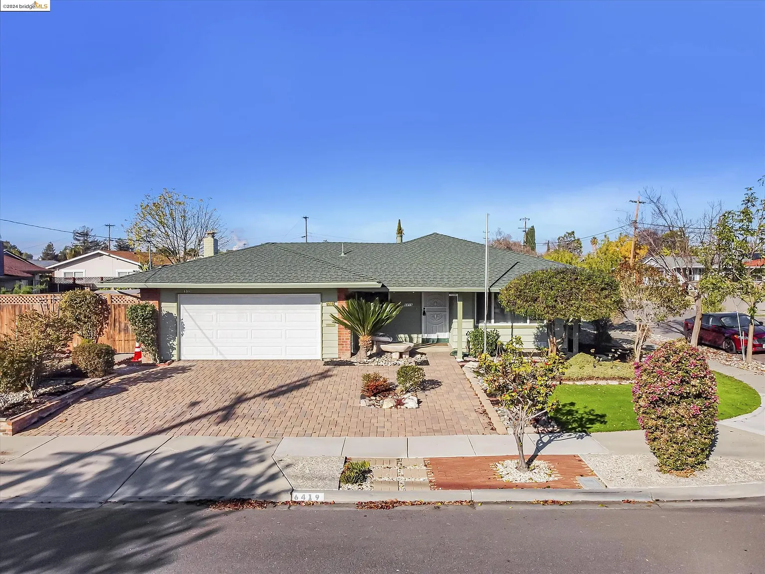 6419 Jasmine Ave photo 1