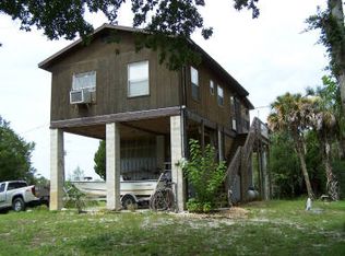 191 SE 205th St, Suwannee, FL 32692