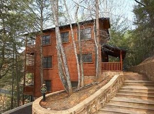 655 Gatlinburg Falls Way, Gatlinburg, TN 37738