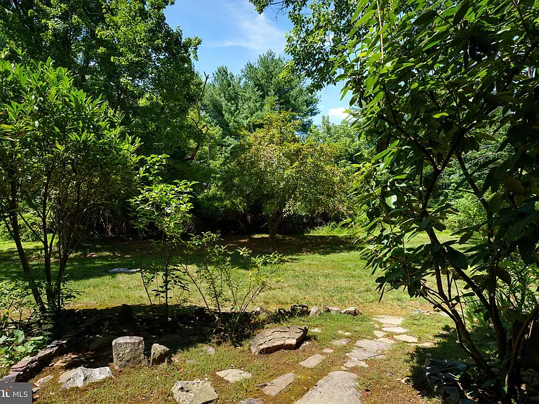 11 Abelia Ct — Photo 5