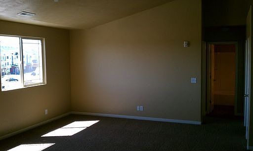2nd image of 1019 W Village River Ln