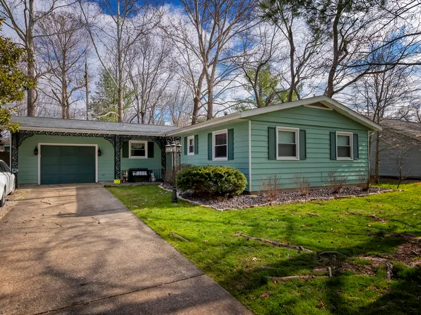 609 S Emerald Ln, Carbondale, IL 62901