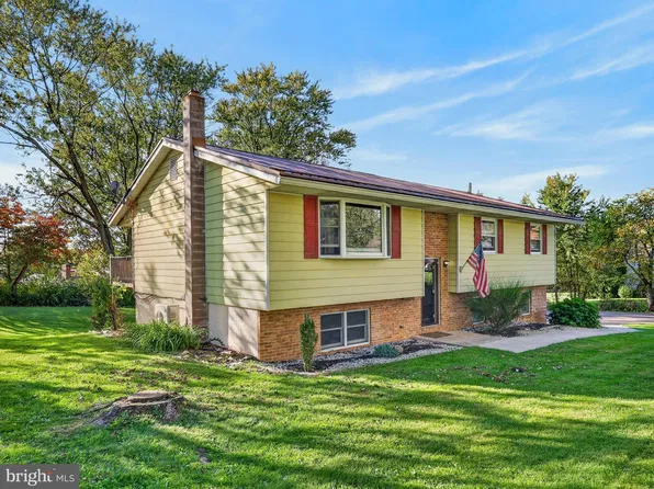 118 Terrace Dr, Bloomsburg, PA 17815