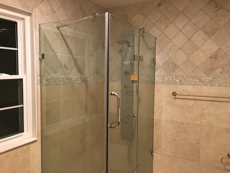241 Larchwood Ct — Photo 23