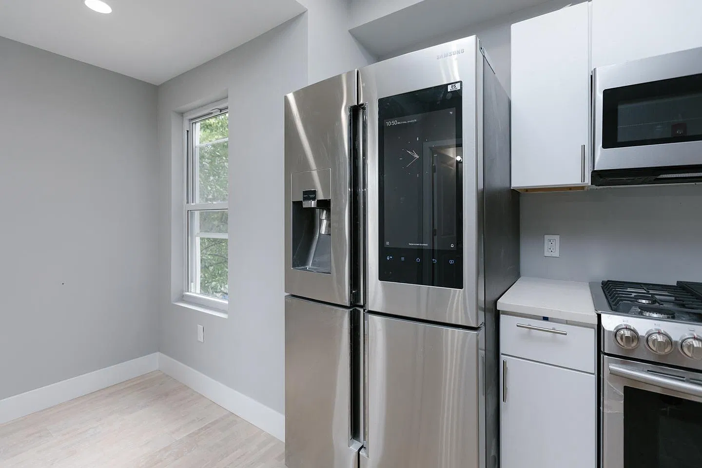 1715 W Jefferson St — Photo 2