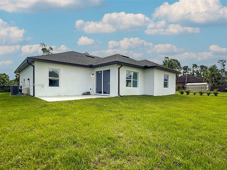 14210 Luxo Ave — Photo 16