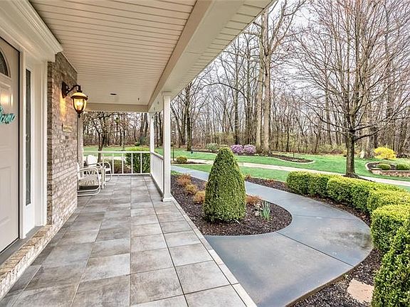 2nd image of 106 Maplewood Dr