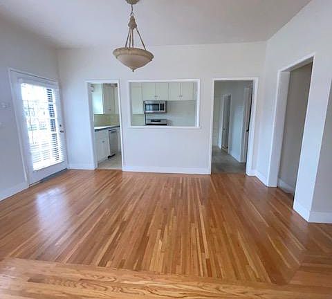 3rd image of 4 S 18th Pl