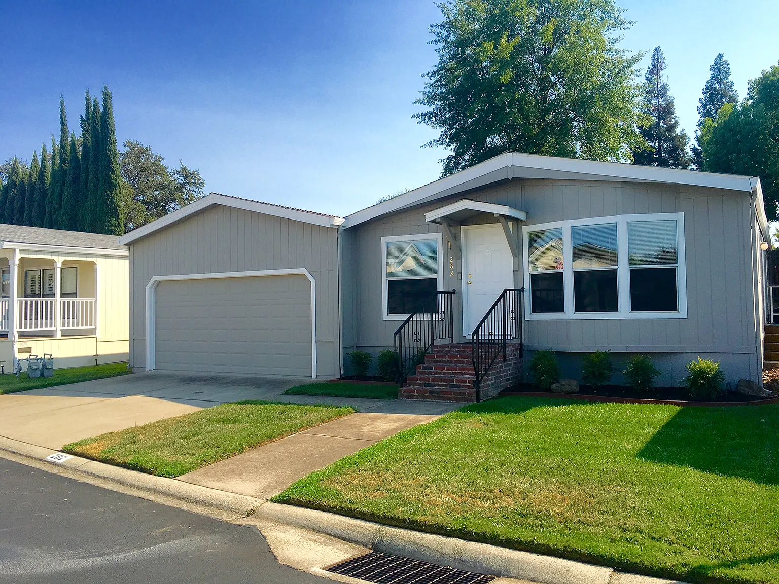 282 Lafayette Dr photo 1