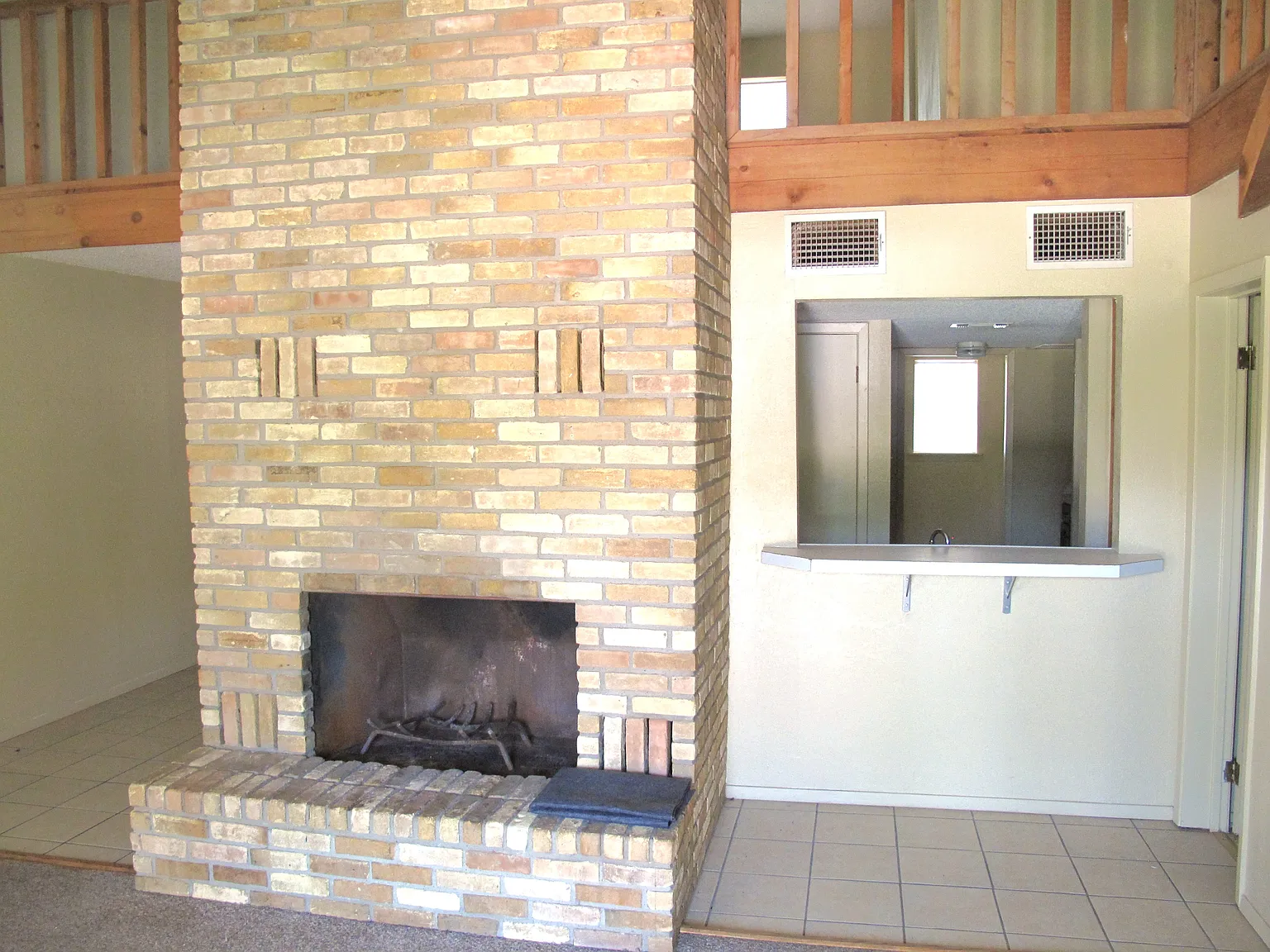 2 bed, 1.5 bath, 900 sqft, $900 — Photo 4