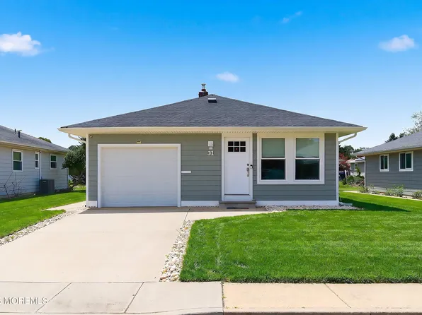 31 Saint Croix Street, Toms River, NJ 08757