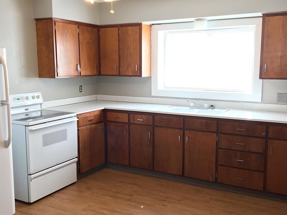 1st image of 414-424 W Cedar Ave #414