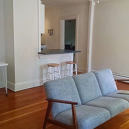 Apt B Livingroom