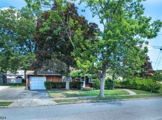 118 Park Pl, Pompton Lakes, NJ 07442