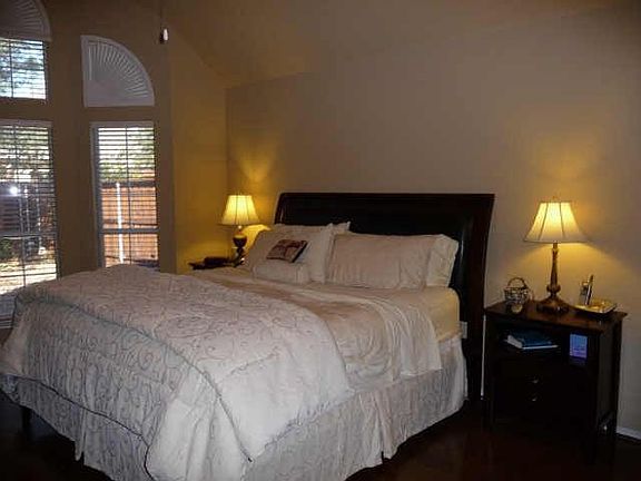 5th image of 108 Peregrine Dr