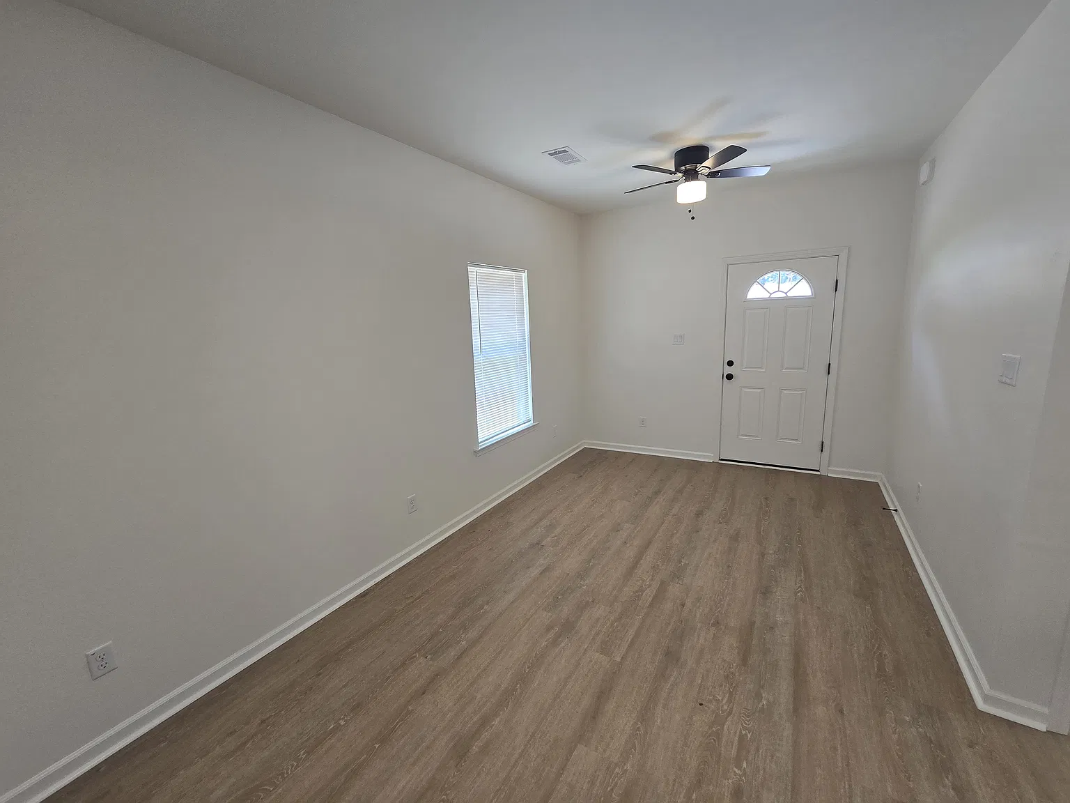 2 bed, 1.0 bath, 675 sqft, $995 — Photo 3