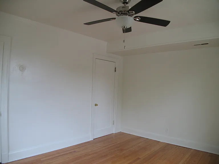 818 W Moss Ave — Photo 28