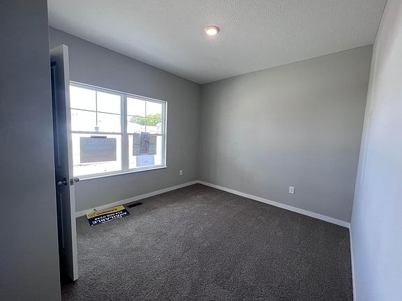 3rd image of 5864 Wynnewood Dr
