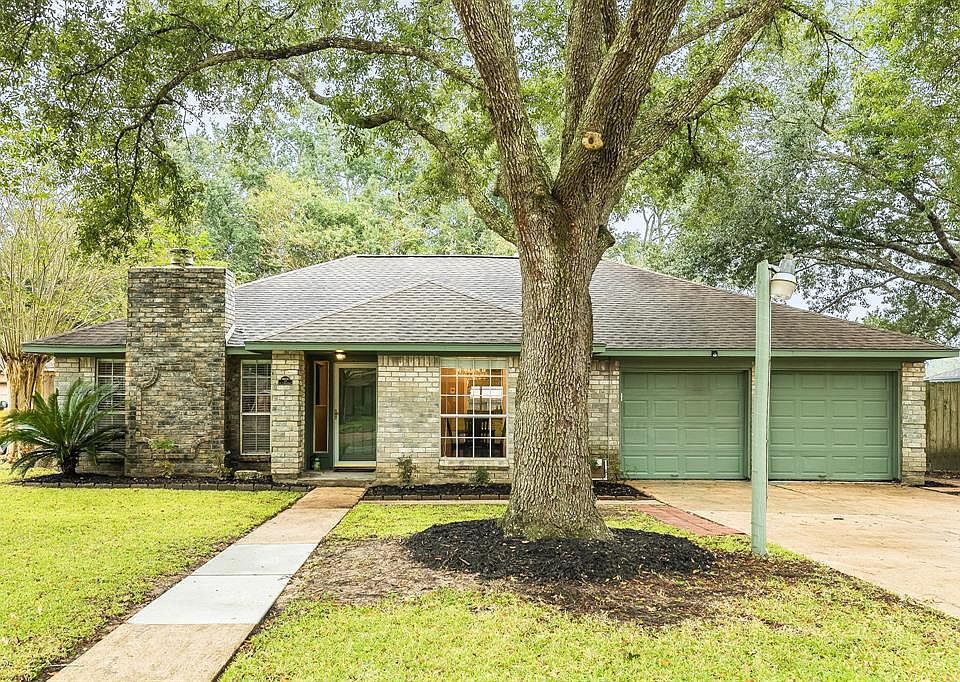 1st image of 211 W Larkspur Dr
