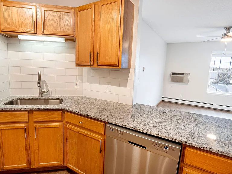 Ashwood Birchwood Apartments — Photo 14