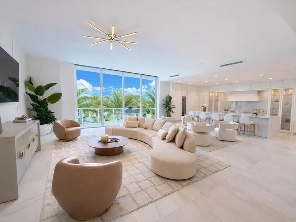 220 SE Mizner Boulevard #Ph907, Boca Raton, FL 33432