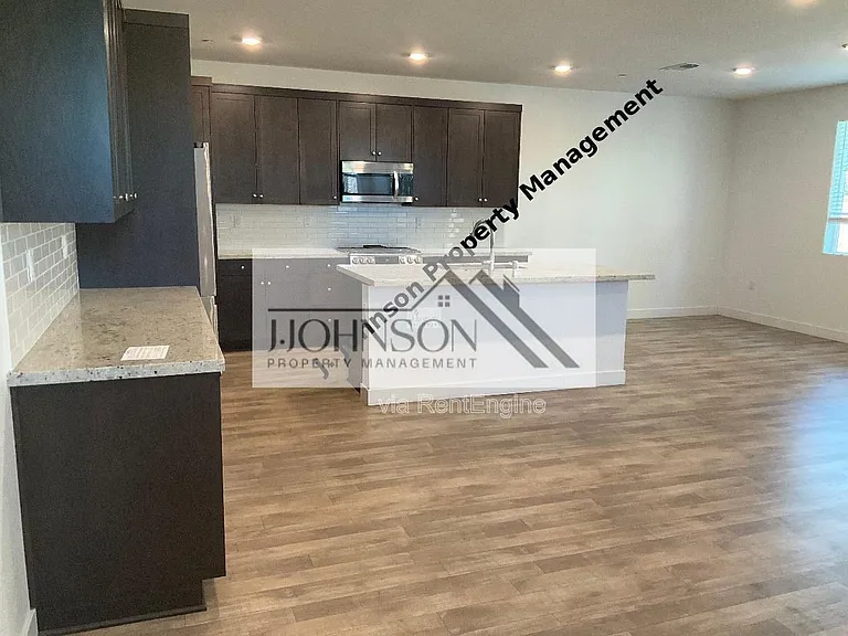 405 Avendale Dr — Photo 7