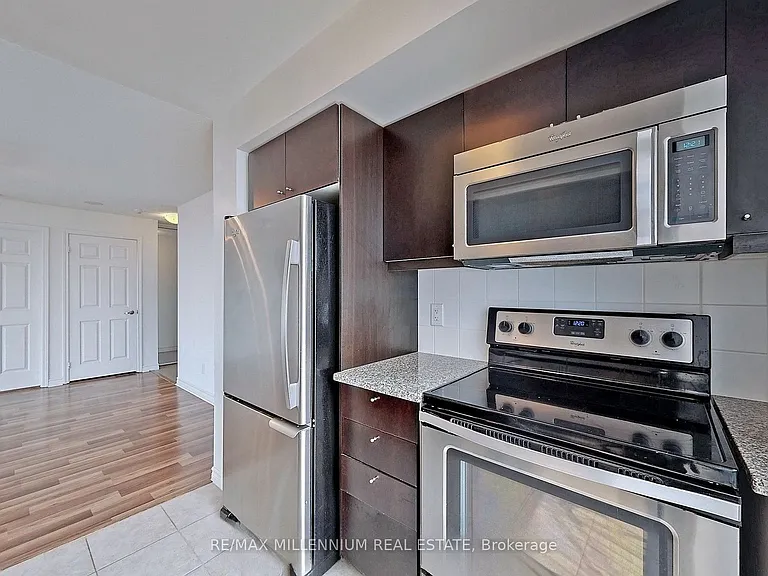 25 Lower Simcoe St #1508 — Photo 12
