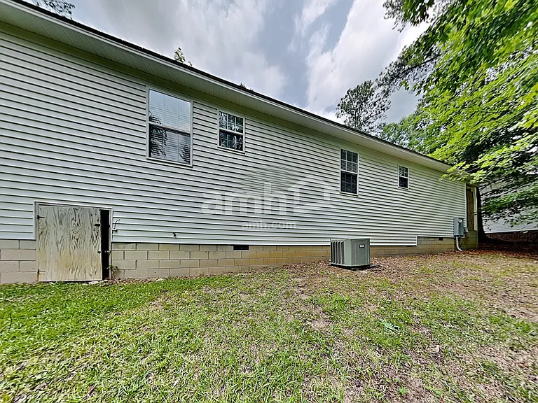 221 Dogwood Ave — Photo 18