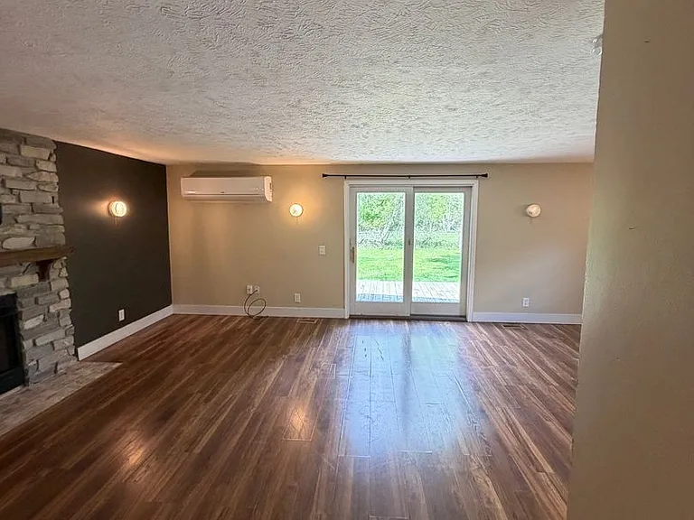 600 Dadson Dr — Photo 10